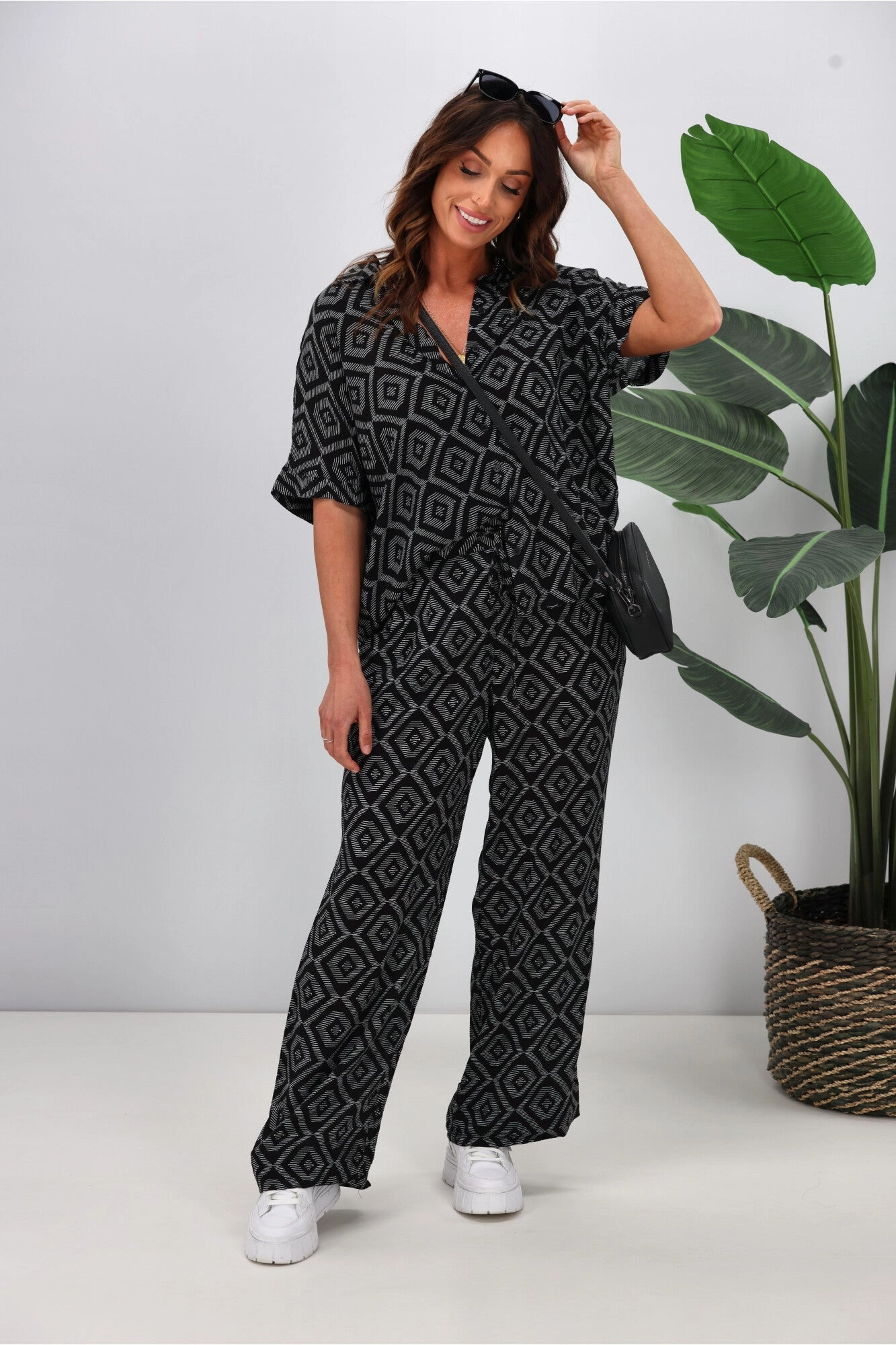 Shine On Label Mina Printed Shirt Black