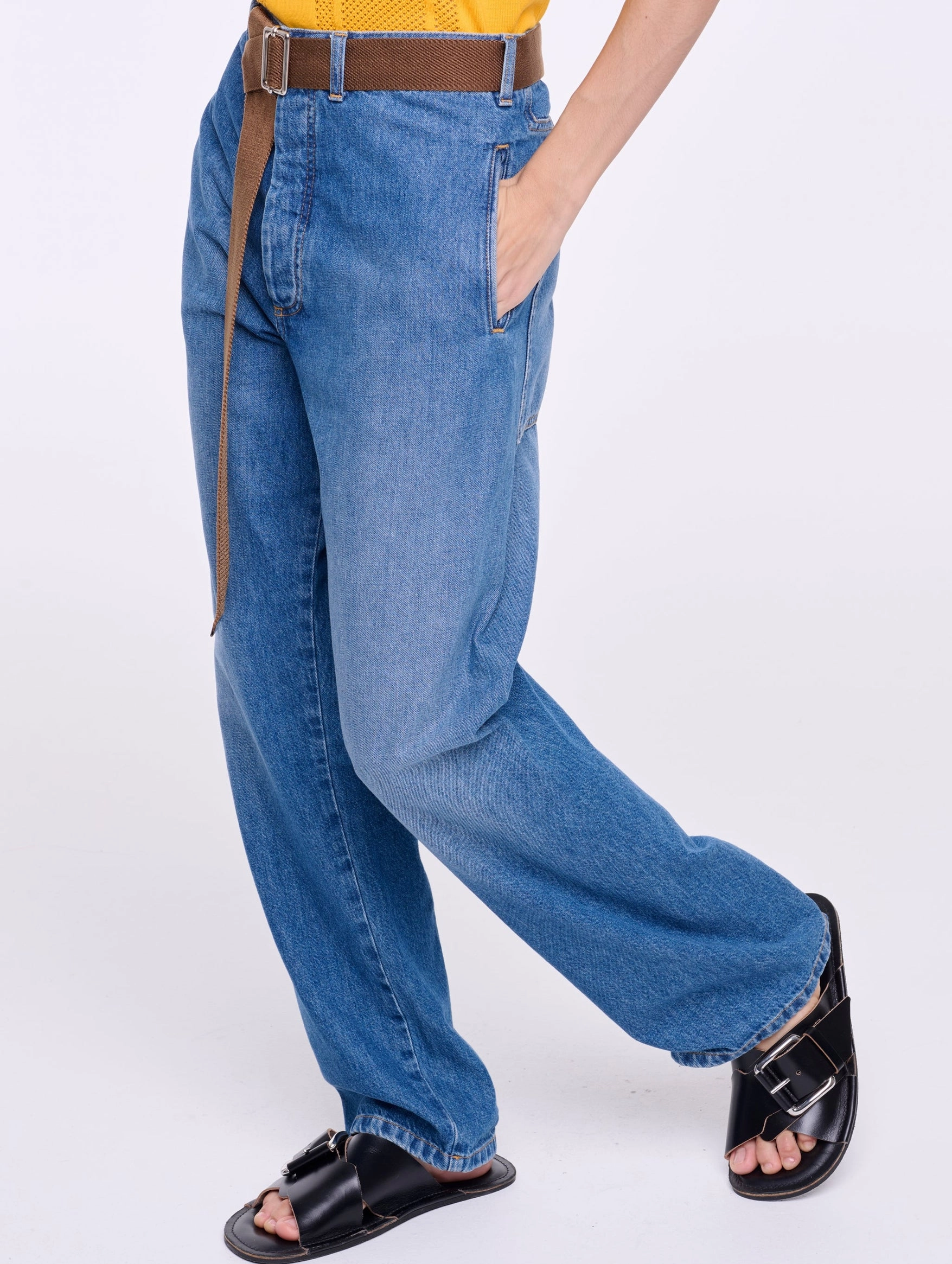 Straight Leg Belted Jeans in Indigo