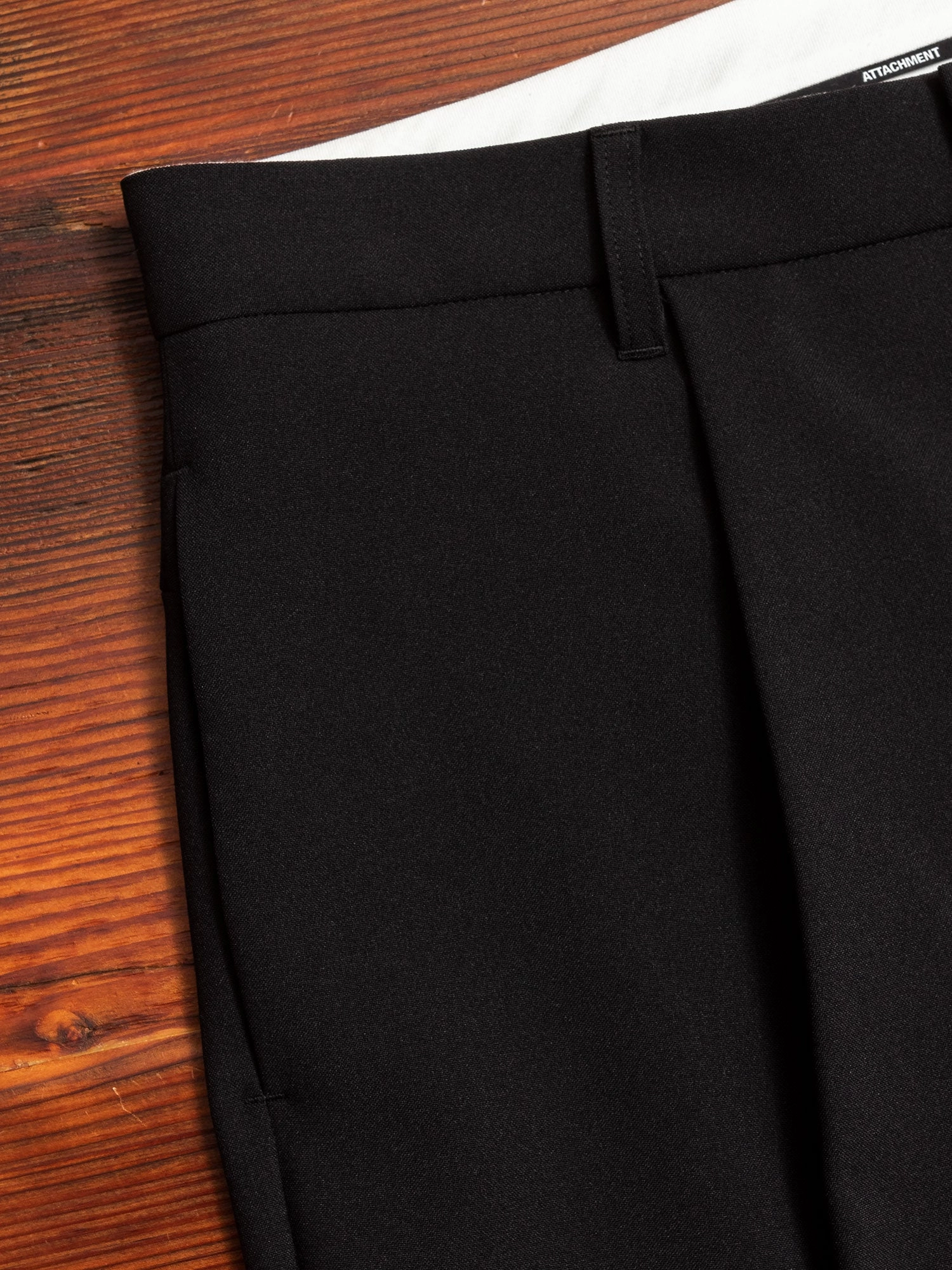 Tropical Suiting Pant in Black