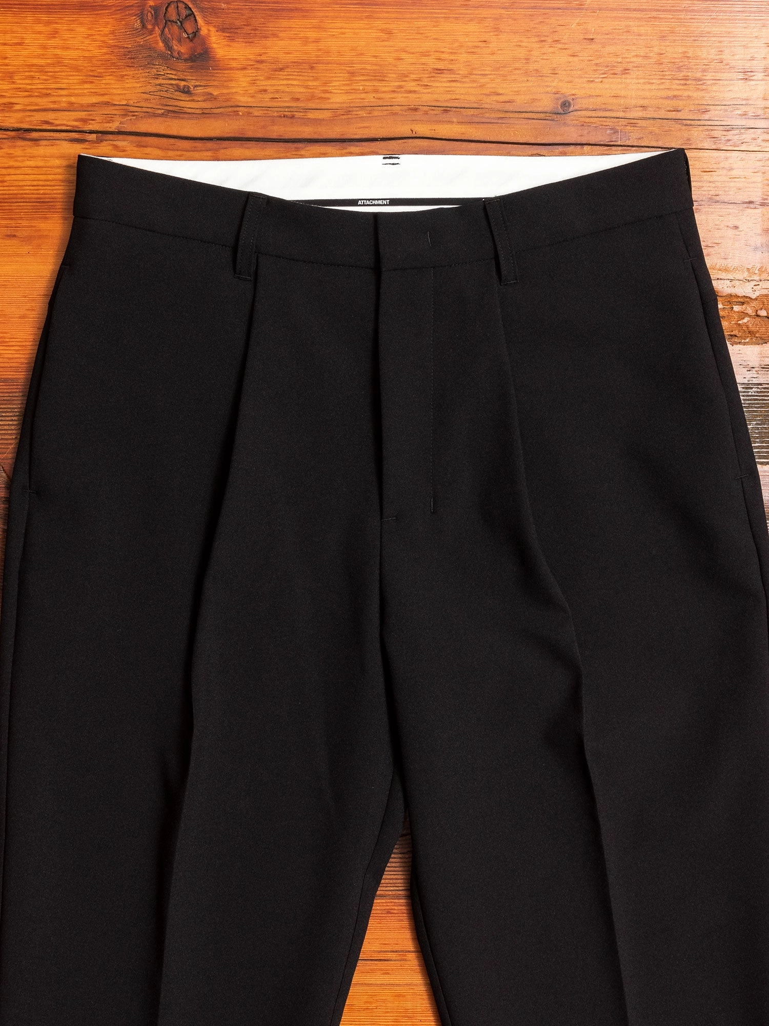 Tropical Suiting Pant in Black