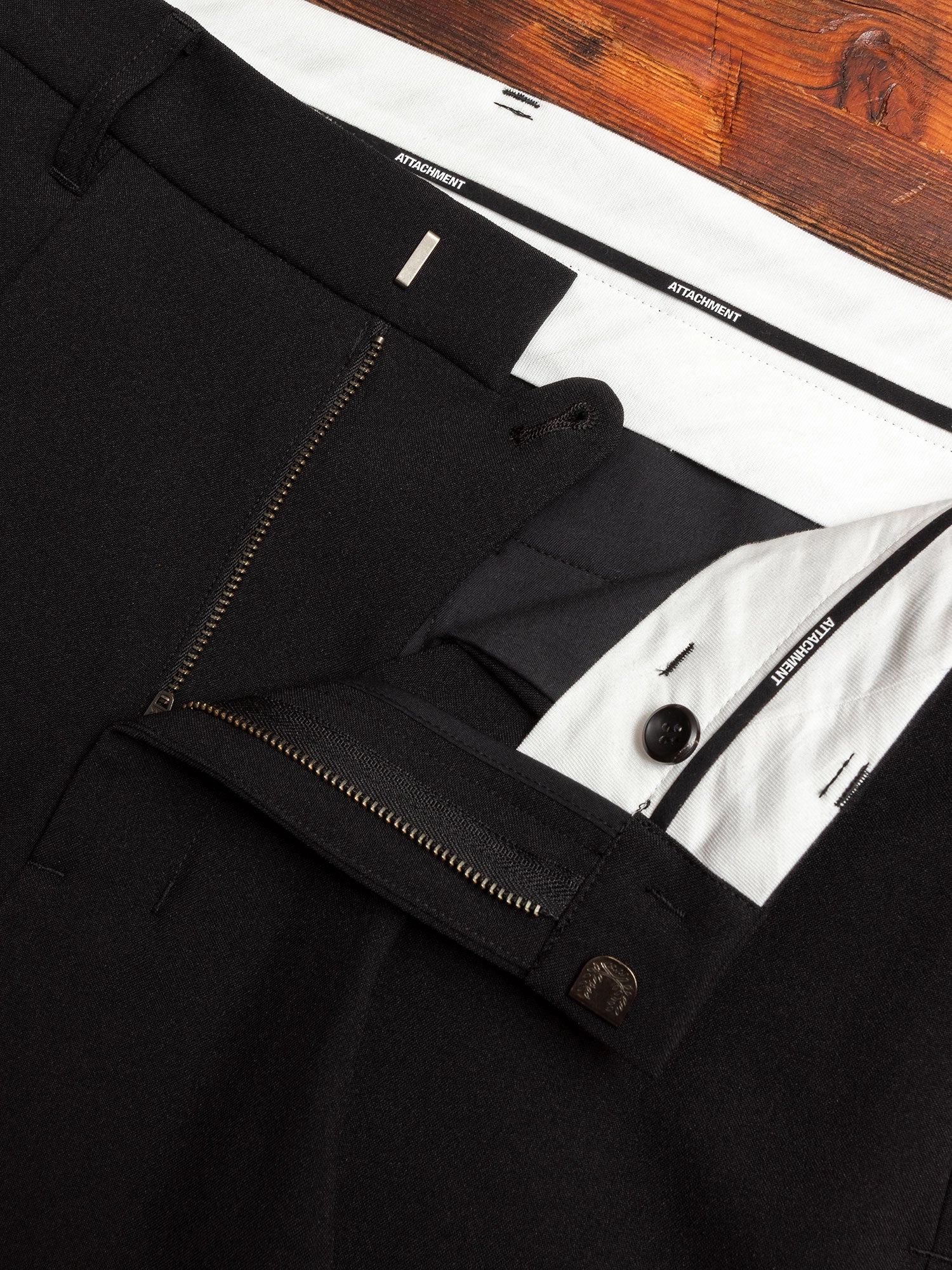 Tropical Suiting Pant in Black