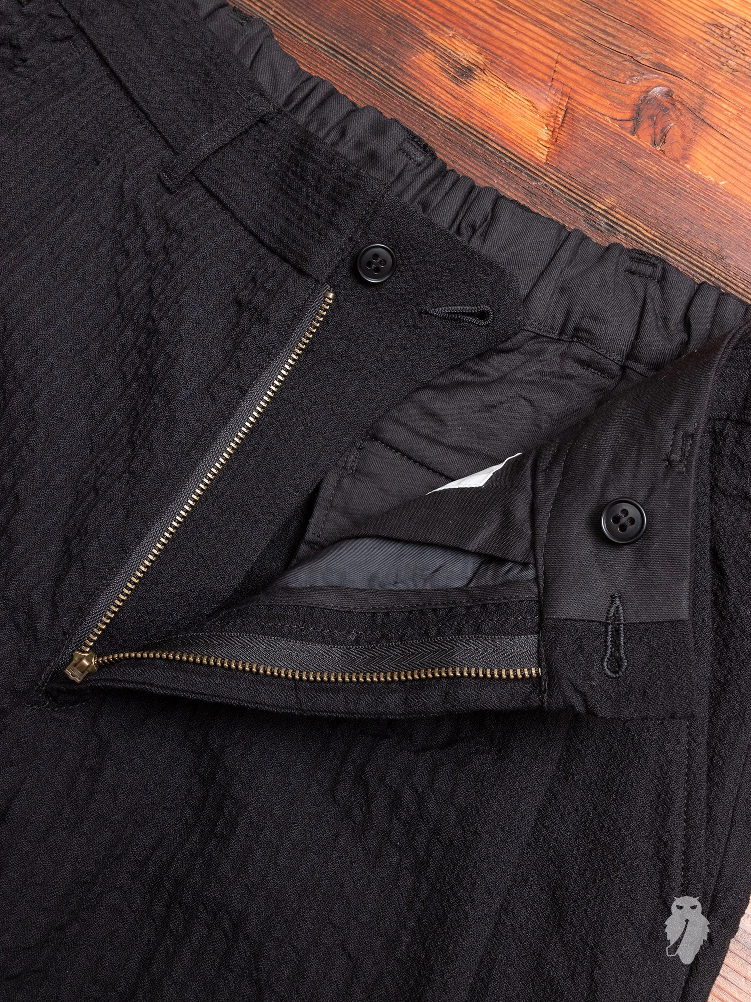 Two Tack Tapered Pants in Black