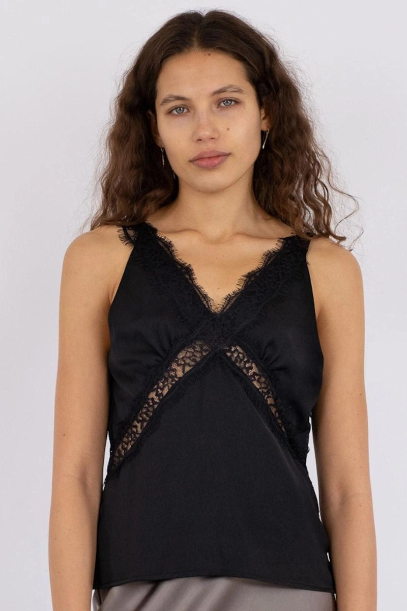 Vixen Lace Top | Black | Top fra Neo Noir