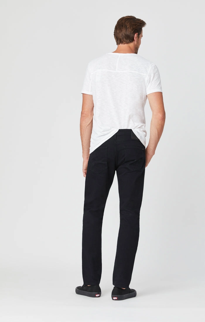 ZACH STRAIGHT LEG IN BLACK WILLIAMSBURG